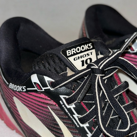Brooks Ghost women’s black and pink running sneaker size 9.5 wide - Picture 5 of 10